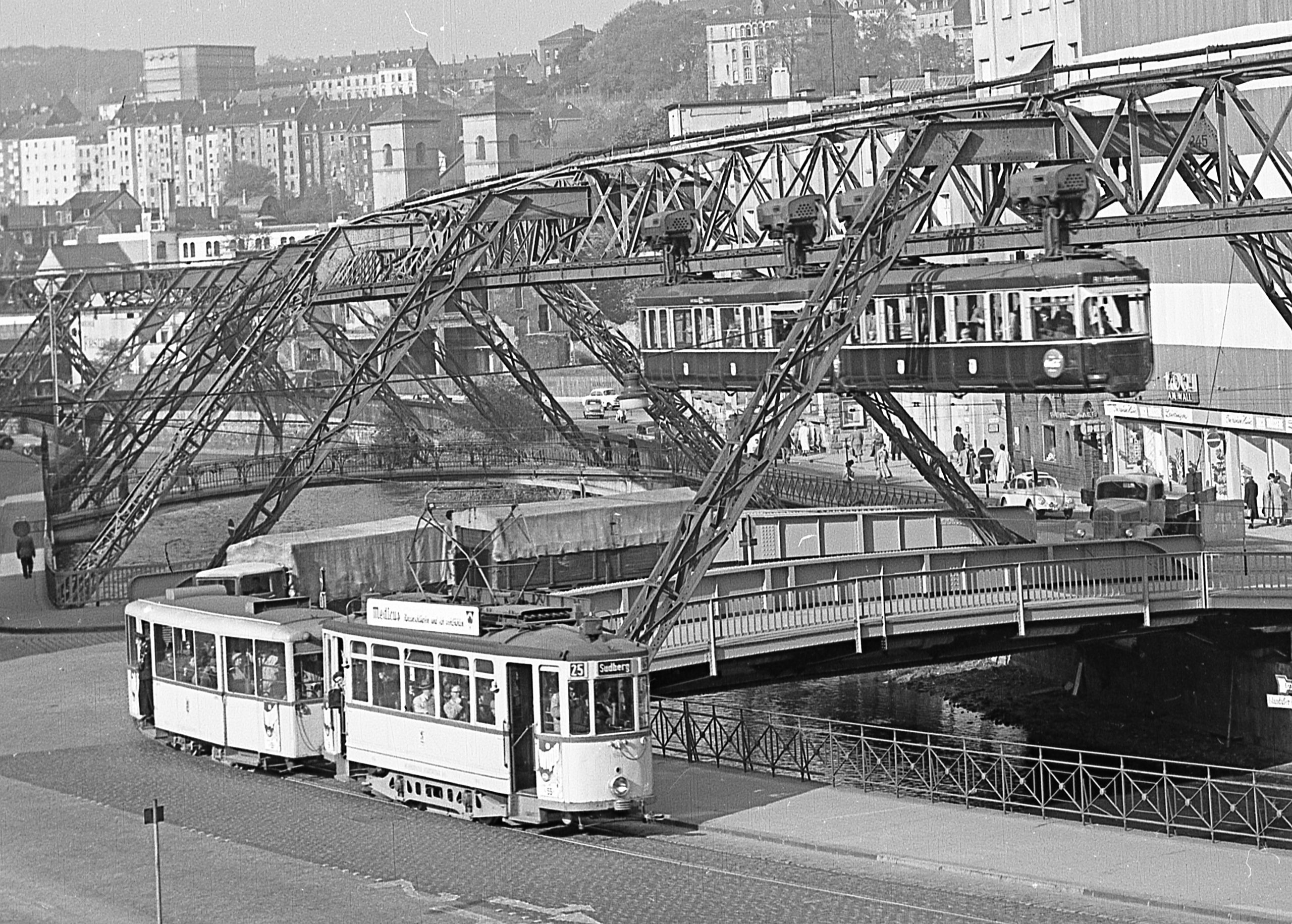 Featured image for “… Triebwagen (1)94”