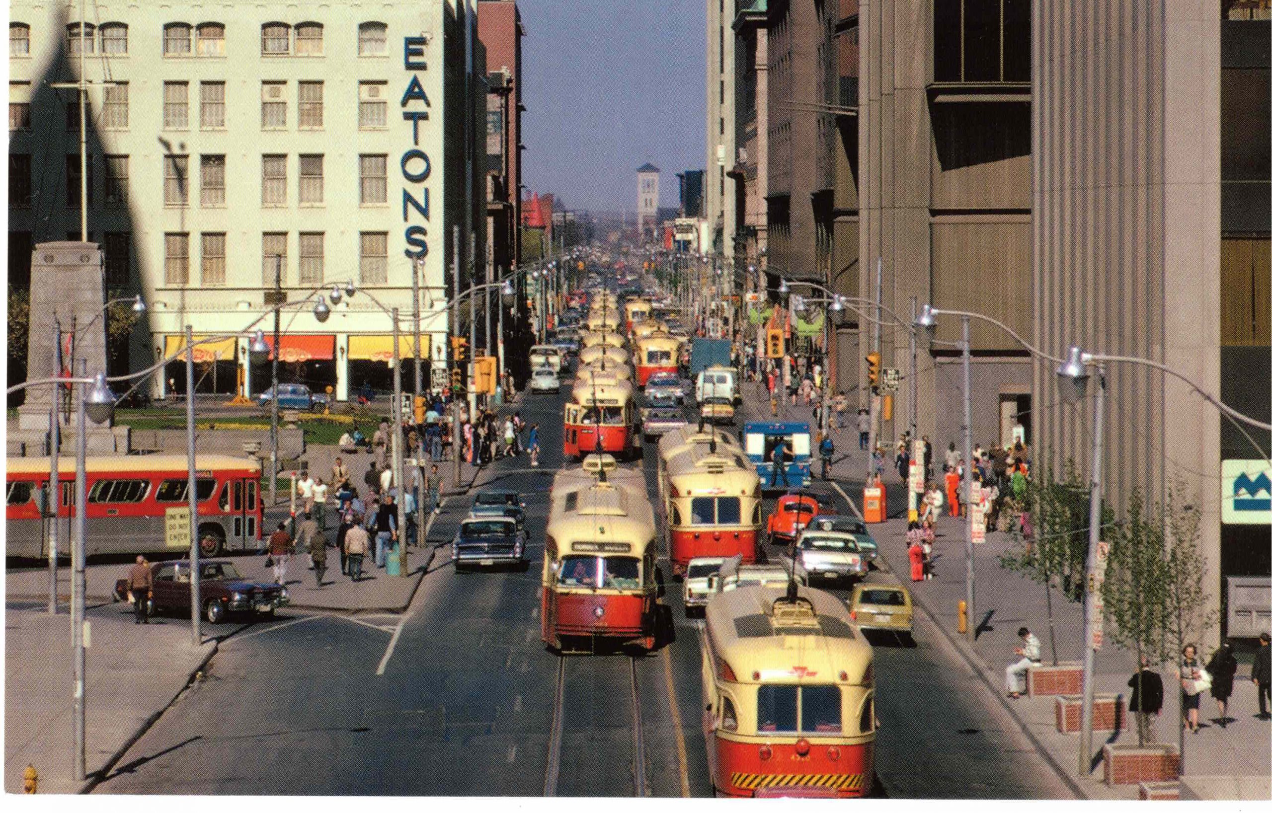 Featured image for “KW13/2022 – Toronto: Rush hour on Queen Street !”