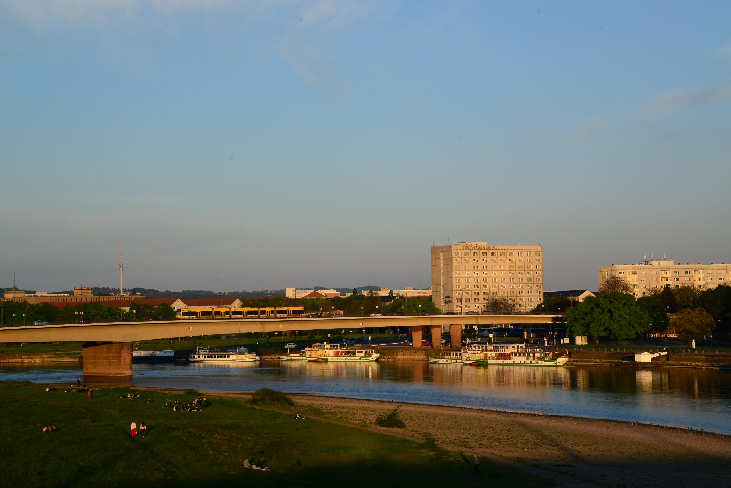 Featured image for “KW37/2024 – Dresden: Die Brücke und ihr ungewöhnliches Einsturzdatum”